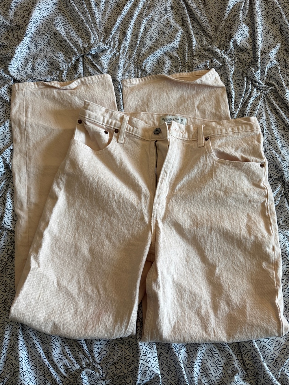 Abercrombie 90’s Relaxed High Rise Jeans
